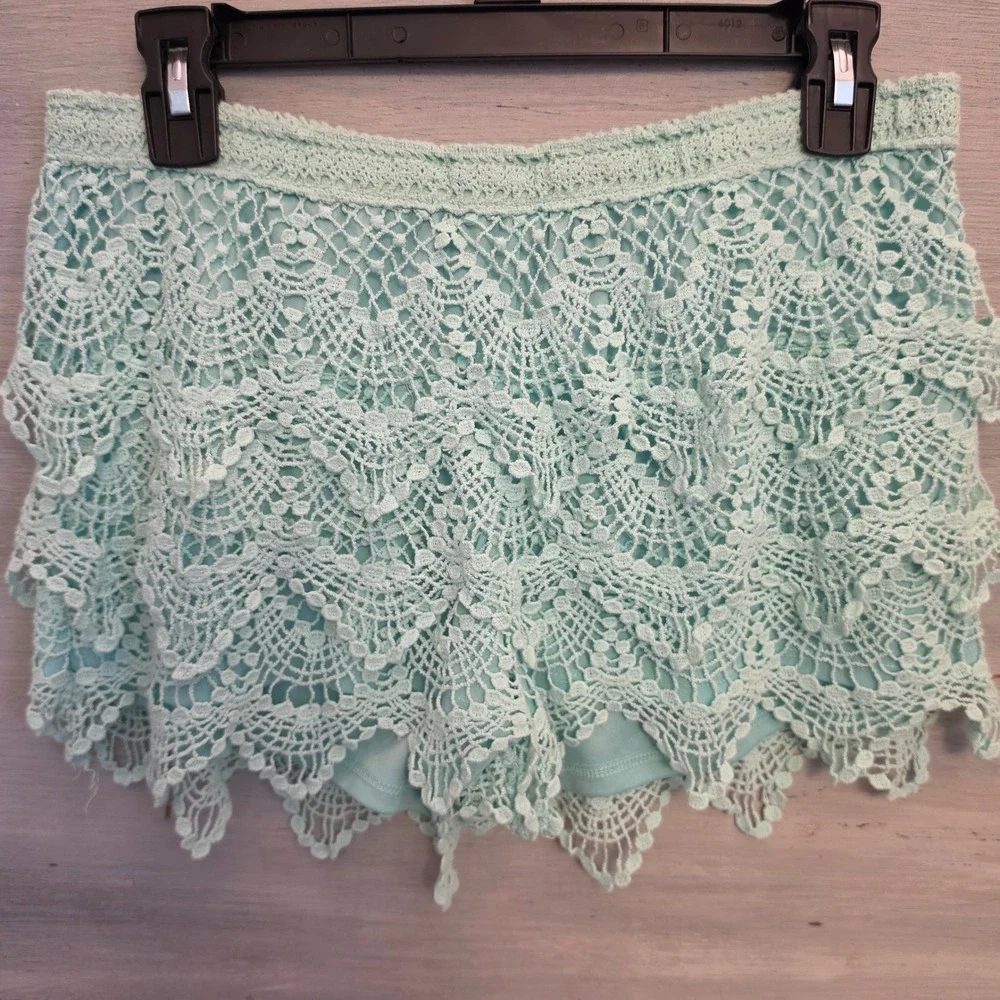 Rewind 100% Cotton Mint Green Boho Crochet Lace Lined Mini Shorts Large‎ GC